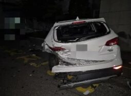 
										HYUNDAI SANTA FE full									