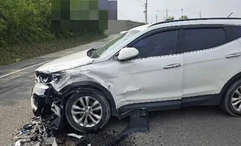 
								HYUNDAI SANTA FE full									