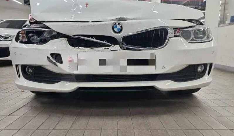 
								BMW 320d Xdrive full									