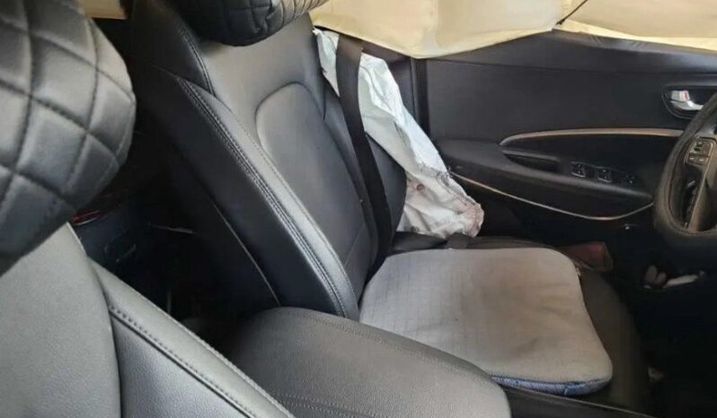 
								HYUNDAI SANTA FE full									