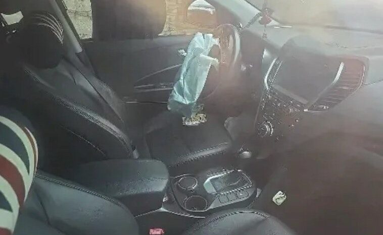 
								HYUNDAI SANTA FE full									