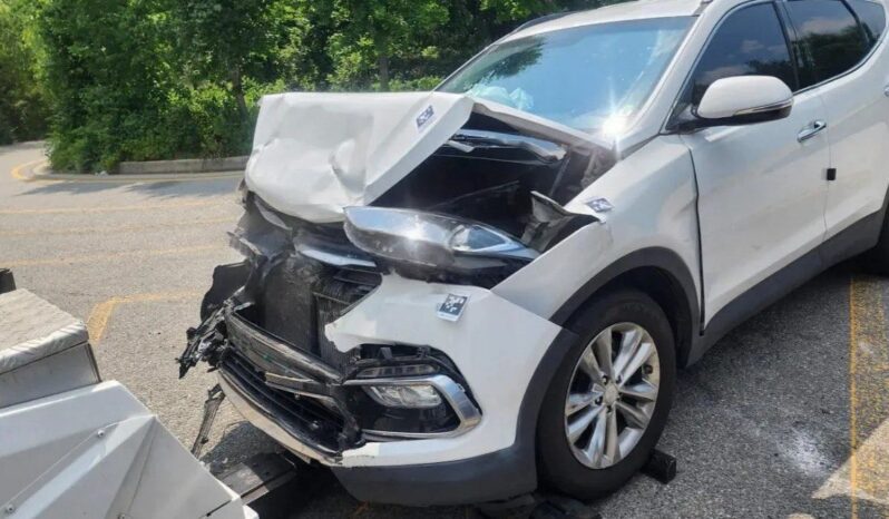 
								HYUNDAI SANTA FE full									