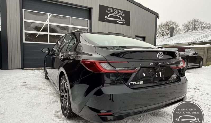 
								TOYOTA CAMRY Hybrid full									