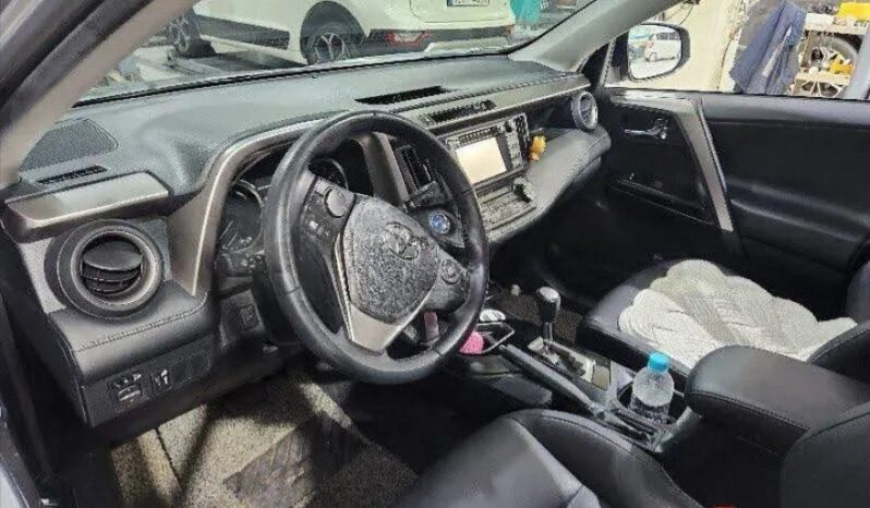 
								TOYOTA RAV 4 full									