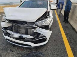 
										HYUNDAI SANTA FE full									