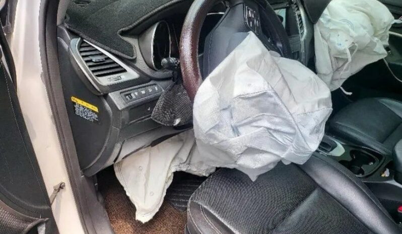 
								HYUNDAI SANTA FE full									