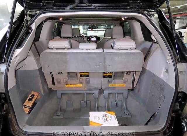 
								Toyota Sienna full									