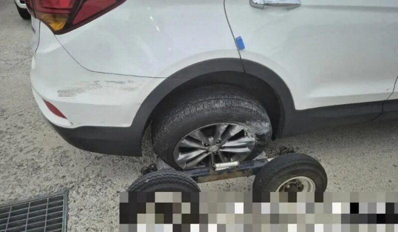 
								HYUNDAI SANTA FE full									