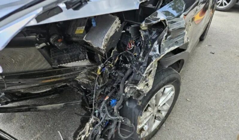 
								HYUNDAI SANTA FE full									