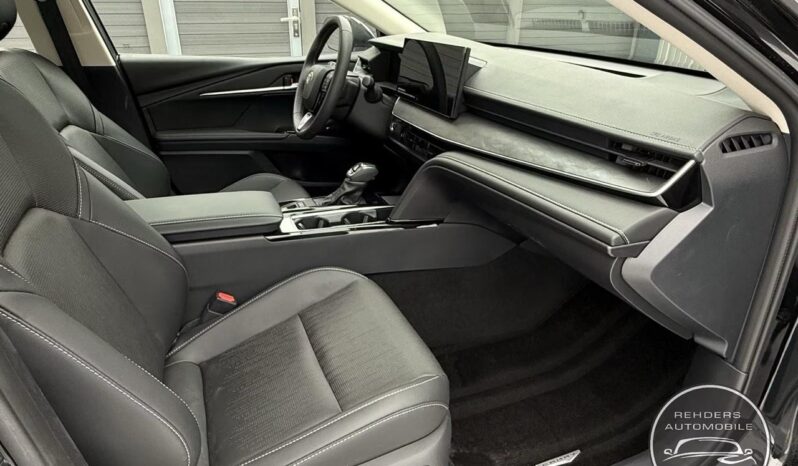 
								TOYOTA CAMRY Hybrid full									