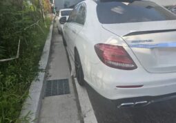 
										MERCEDES BENZ E 63 AMG 4Matik full									