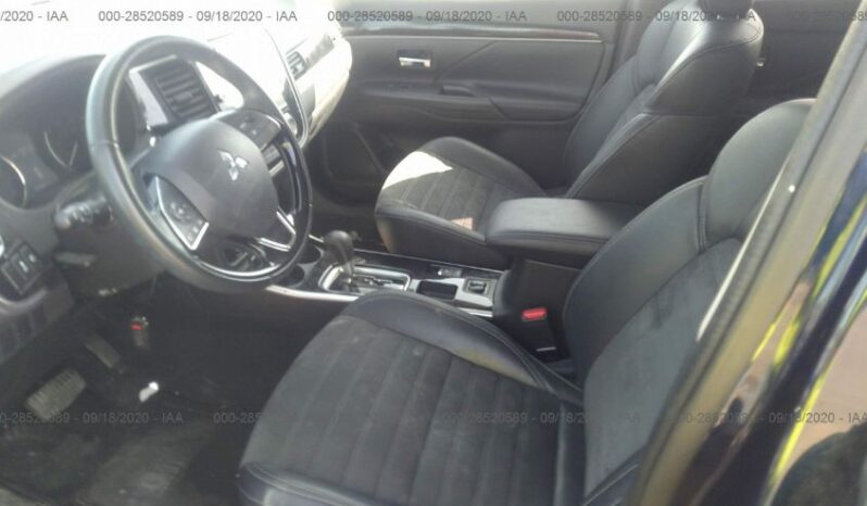 
								2019 Mitsubishi Outlander full									