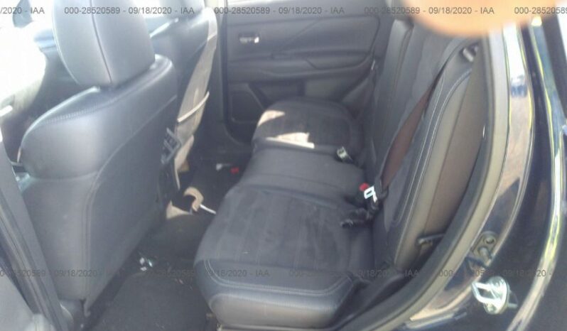 
								2019 Mitsubishi Outlander full									