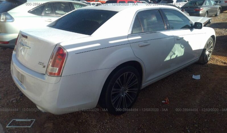 
								2014 Chrysler 300 full									