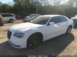 
										2016 Chrysler 300 full									