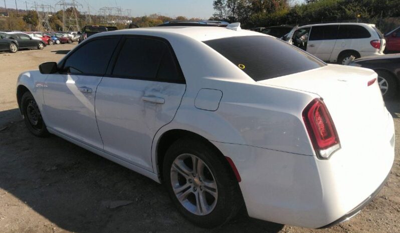 
								2016 Chrysler 300 full									