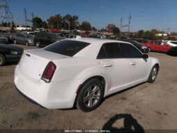 
										2016 Chrysler 300 full									
