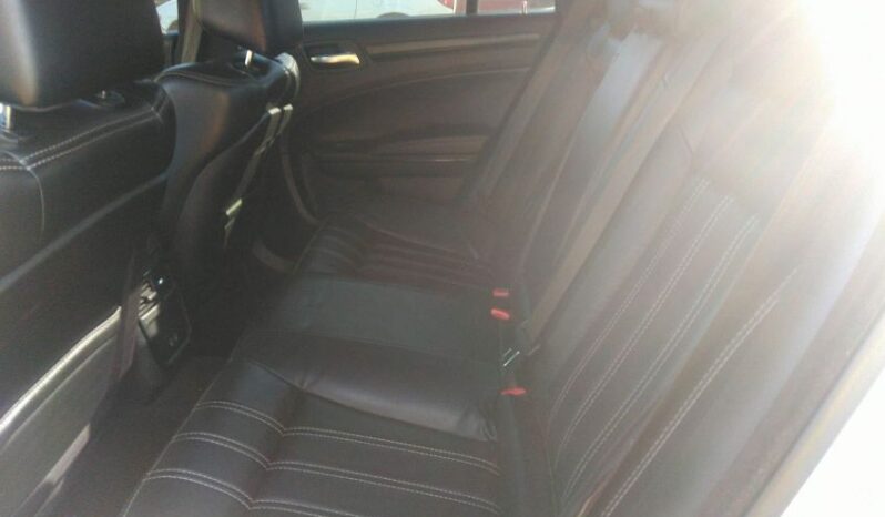 
								2016 Chrysler 300 full									