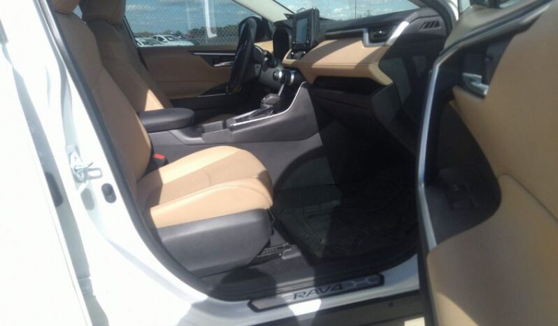 
								2021 Toyota Rav4 full									