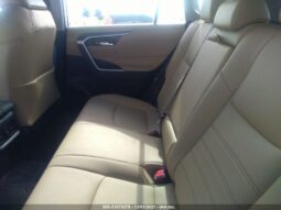 
										2021 Toyota Rav4 full									