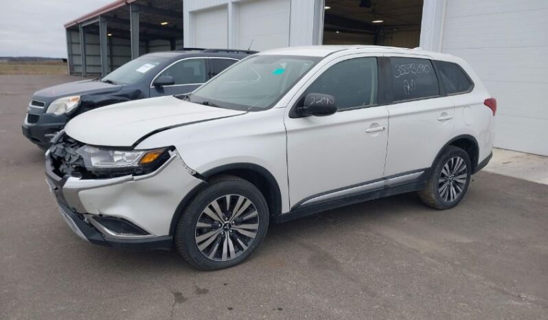 
								2019 Mitsubishi Outlander full									