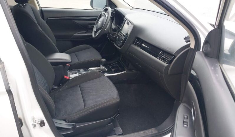 
								2019 Mitsubishi Outlander full									