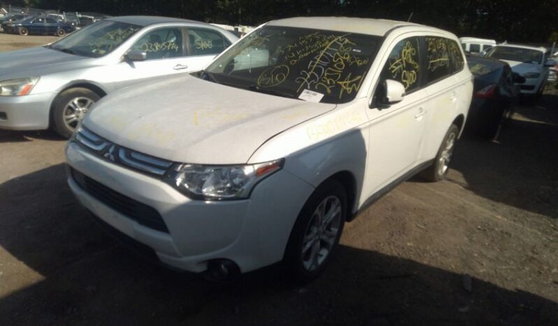 
								2014 Mitsubishi Outlander full									