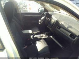 
										2014 Mitsubishi Outlander full									