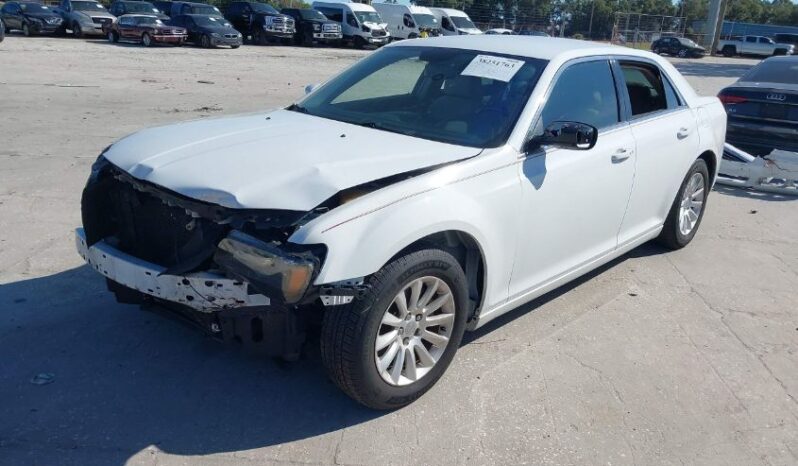 
								2012 Chrysler 300 full									