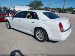 
										2012 Chrysler 300 full									