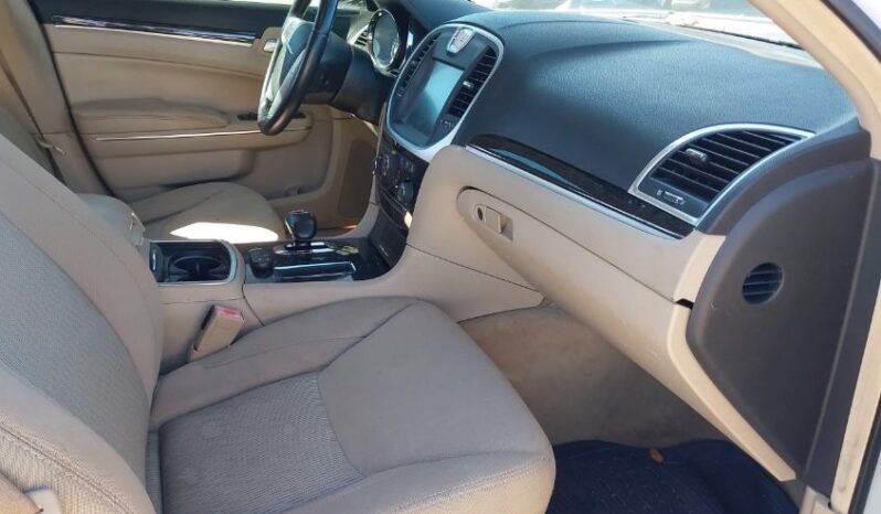 
								2012 Chrysler 300 full									