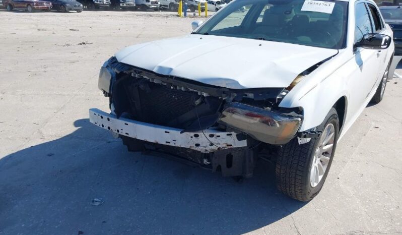 
								2012 Chrysler 300 full									