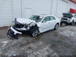 
										2018 Chrysler 300 full									