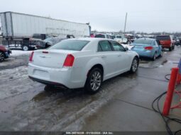 
										2018 Chrysler 300 full									