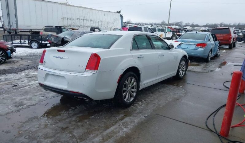 
								2018 Chrysler 300 full									
