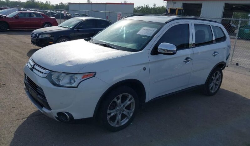 
								2015 Mitsubishi Outlander full									