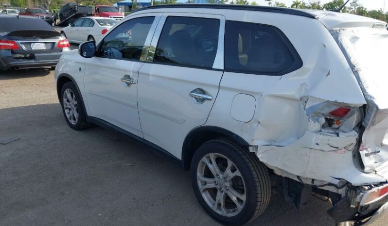 
								2015 Mitsubishi Outlander full									