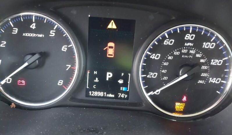 
								2015 Mitsubishi Outlander full									