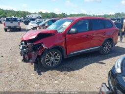 
										2018 Mitsubishi Outlander full									
