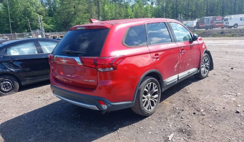 
								2018 Mitsubishi Outlander full									