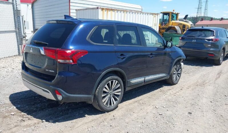 
								2019 Mitsubishi Outlander full									