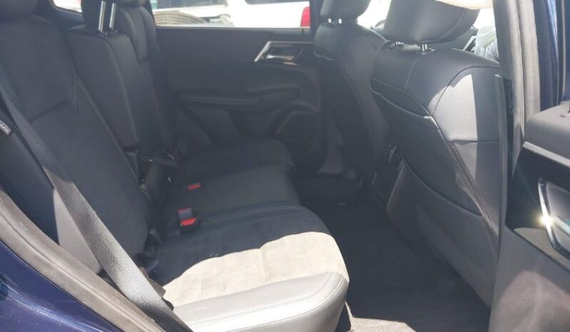 
								2023 Mitsubishi Outlander full									