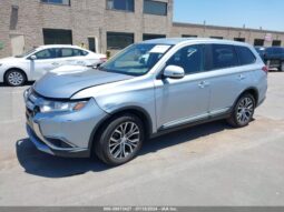 
										2016 Mitsubishi Outlander full									
