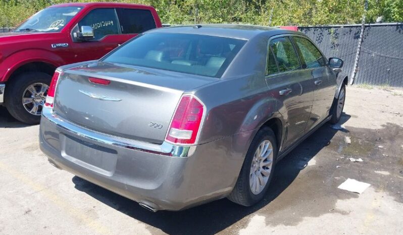 
								2012 Chrysler 300 full									