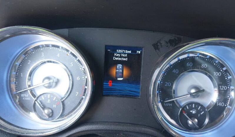 
								2012 Chrysler 300 full									