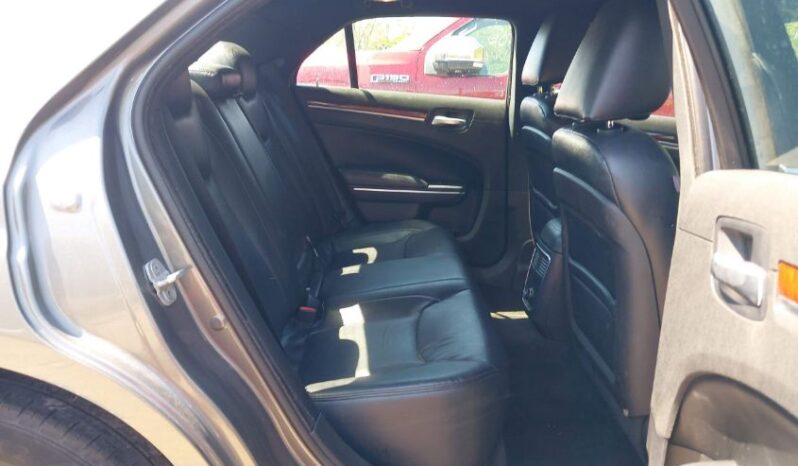 
								2012 Chrysler 300 full									