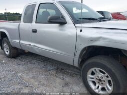 
										2004 Dodge Dakota full									