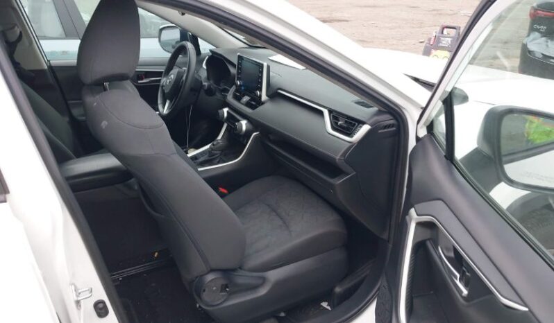 
								2020 Toyota Rav4 full									