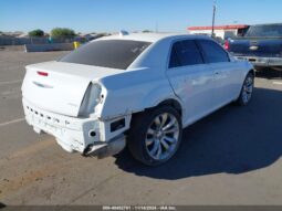 
										2018 Chrysler 300 full									