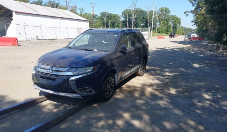
								2016 Mitsubishi Outlander full									